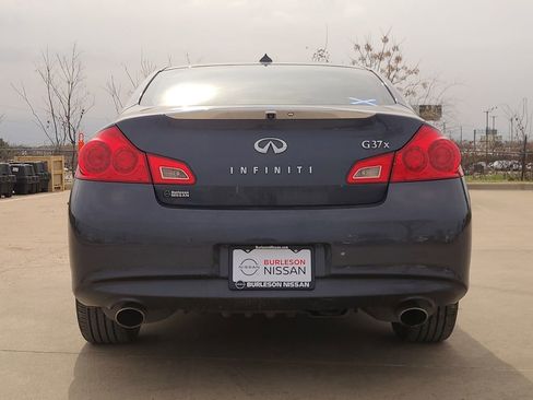 Used 2013 INFINITI G37 x w/ Premium Pkg image 3