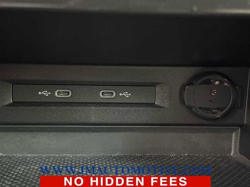 Used 2021 Volkswagen Tiguan S image 39