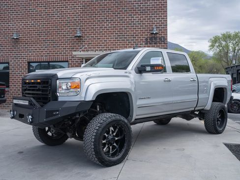 Used 2015 GMC Sierra 2500 SLT w/ Suspension Package, Off-Road image 1