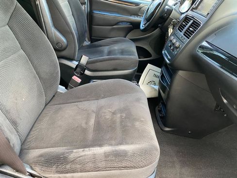 Used 2018 Dodge Grand Caravan SE FWD image 50