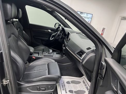 Used 2018 Audi SQ5 Prestige w/ Prestige Package image 60