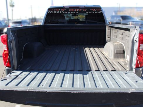 Used 2020 Chevrolet Silverado 1500 LT image 8