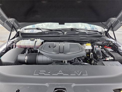 Certified 2025 RAM 1500 Big Horn AWD/4WD image 33