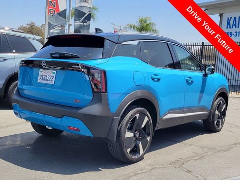 Used 2025 Nissan Kicks SR FWD image 4