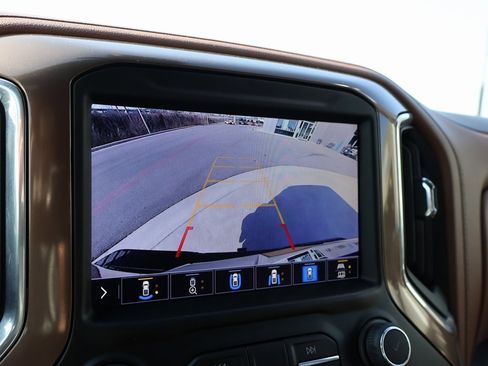 Used 2022 Chevrolet Silverado 3500 High Country w/ Safety Package II image 34