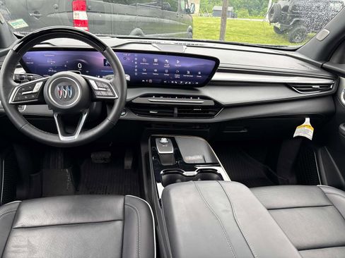 Used 2025 Buick Enclave Avenir w/ Super Cruise Package AWD/4WD image 8