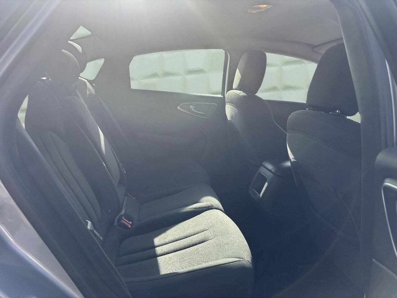 Used 2016 Chrysler 200 Limited w/ Convenience Group FWD image 18