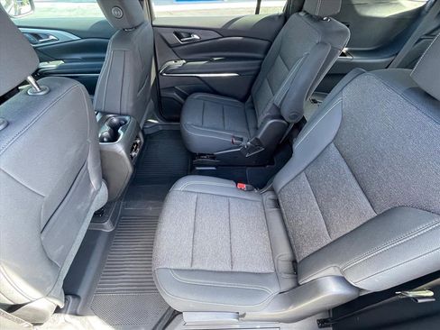 Used 2026 Chevrolet Traverse LT w/ Driver Confidence Package image 22