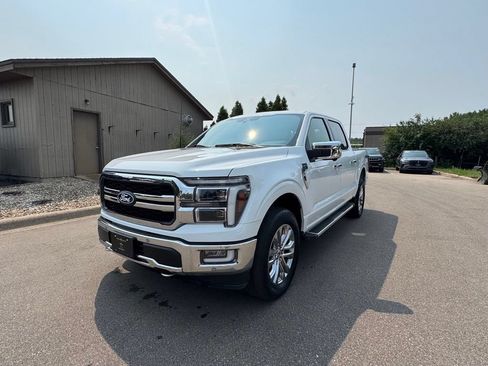 Used 2024 Ford F150 Lariat AWD/4WD image 2