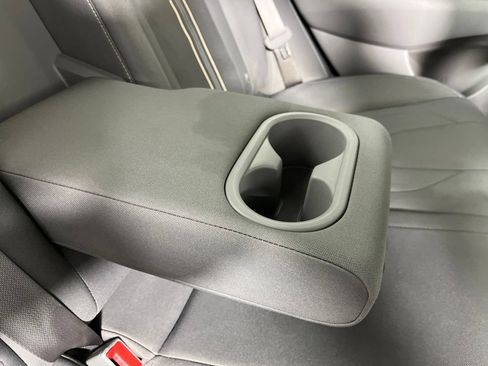 Used 2025 Hyundai Elantra SEL FWD image 17