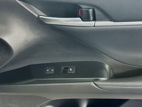 Used 2020 Toyota Camry XSE FWD image 29