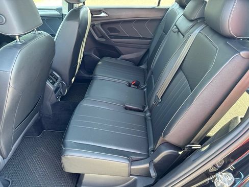Certified 2022 Volkswagen Tiguan SE FWD image 25