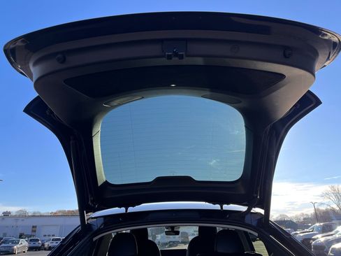 Used 2024 Tesla Model Y Long Range image 21