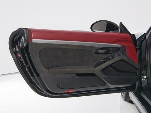 Used 2021 Porsche 718 Boxster Spyder RWD image 20