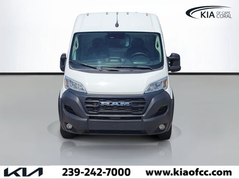 Used 2025 RAM ProMaster 2500 w/ Convenience Group FWD image 2