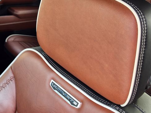 Certified 2024 GMC Sierra 2500 Denali Ultimate image 15