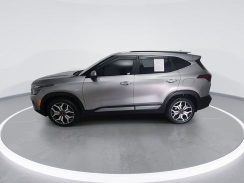 Used 2022 Kia Seltos SX w/ Sunroof Package AWD/4WD image 5
