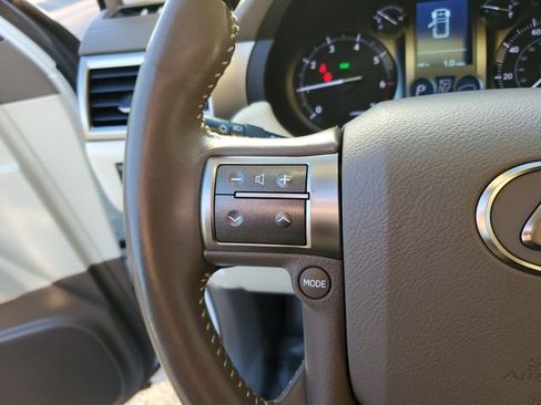 Used 2017 Lexus GX 460 image 27