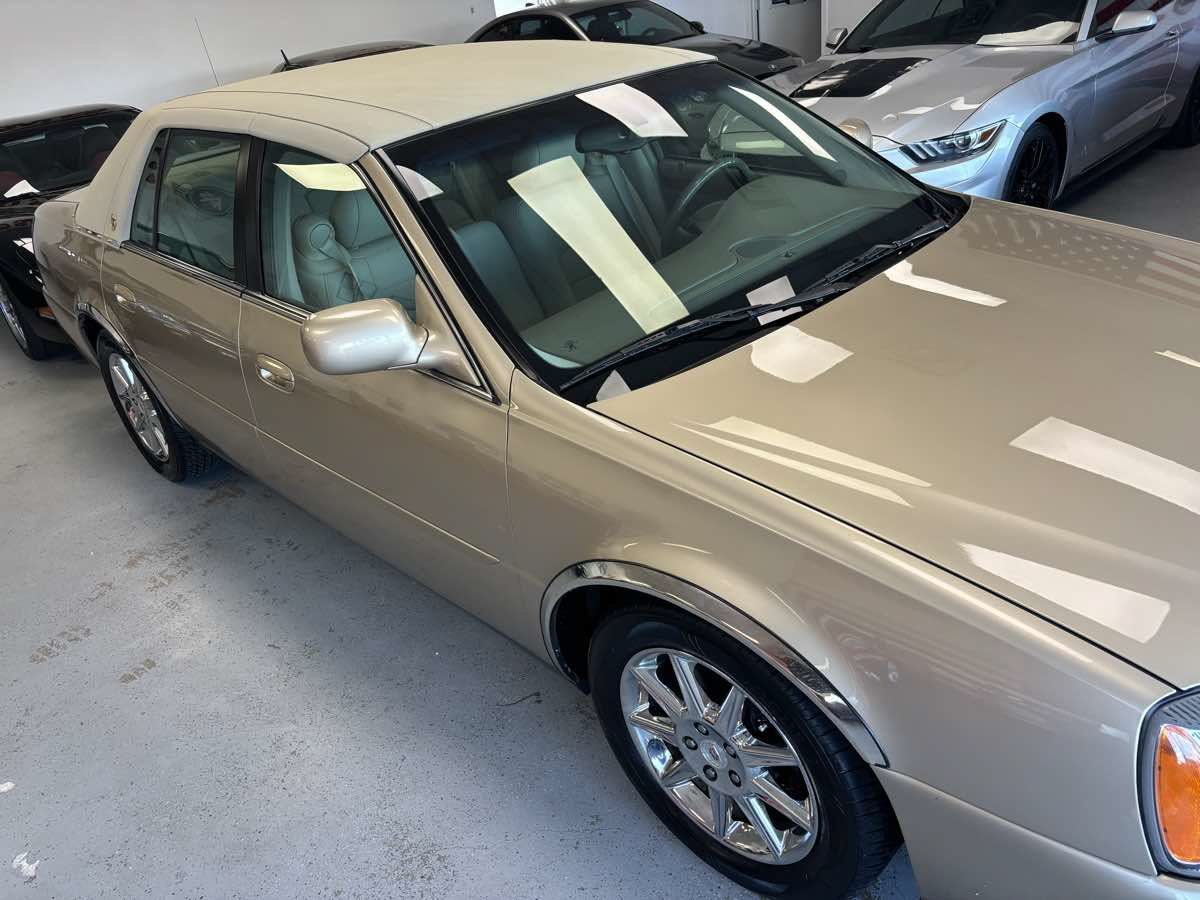 Used 2005 Cadillac De Ville FWD image 4