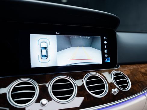 Used 2023 Mercedes-Benz E 350 Sedan image 50