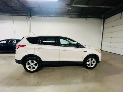 Used 2014 Ford Escape SE image 8