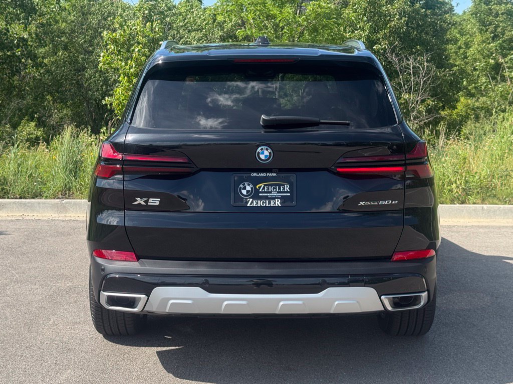 Used 2026 BMW X5 xDrive50e w/ Premium Package AWD/4WD image 5