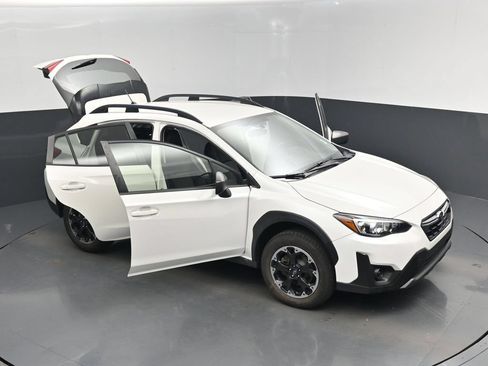 Used 2021 Subaru Crosstrek 2.0i AWD/4WD image 19