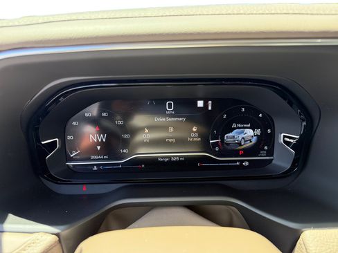 Used 2023 GMC Yukon Denali AWD/4WD image 11