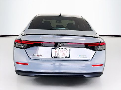 Used 2025 Honda Accord Sport image 5