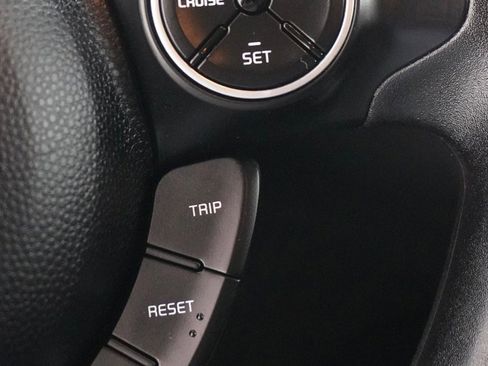 Used 2015 Kia Soul + FWD image 14