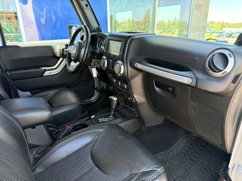 Used 2014 Jeep Wrangler Unlimited Sport AWD/4WD image 27