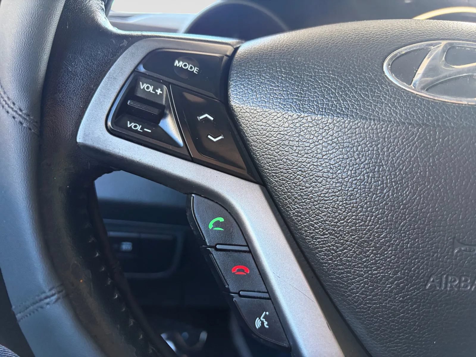 Used 2013 Hyundai Veloster w/ Style Pkg FWD image 26