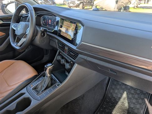 Used 2023 Volkswagen Jetta SEL image 23