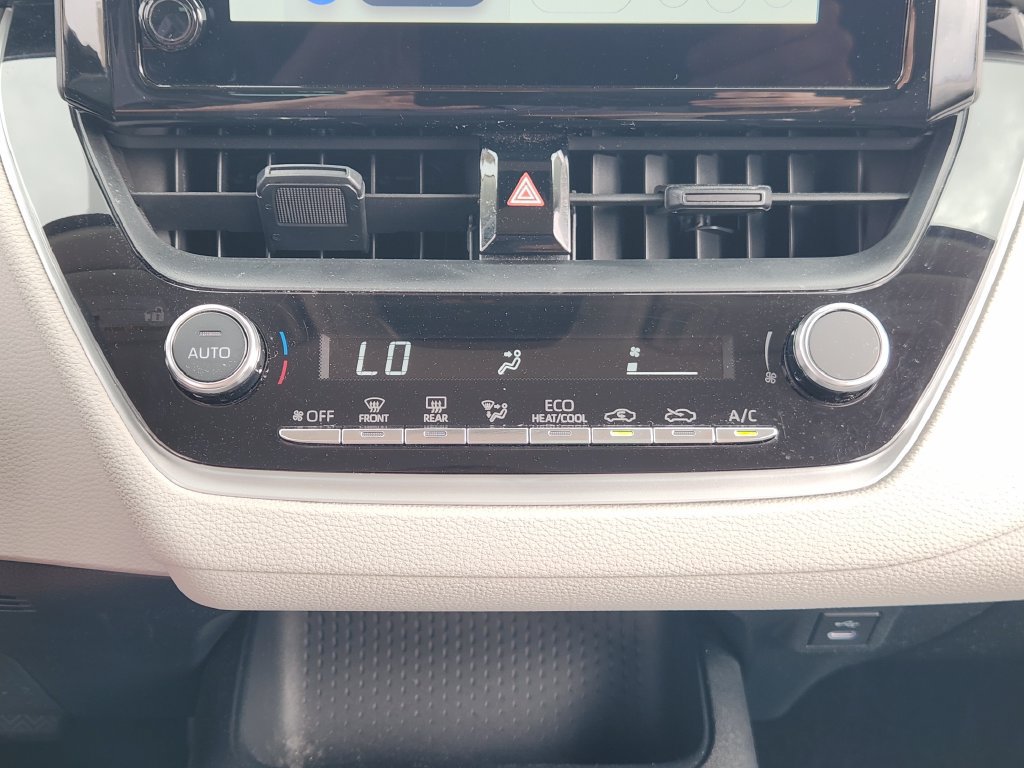 Used 2024 Toyota Corolla LE FWD image 14