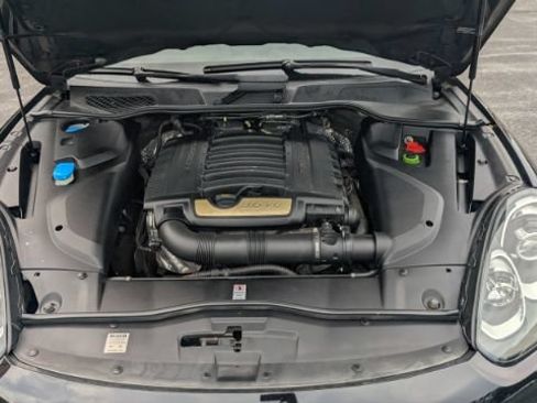 Used 2018 Porsche Cayenne AWD/4WD image 42