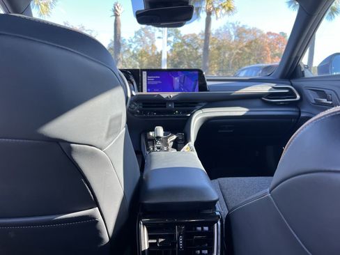 Used 2024 Toyota Crown XLE image 31