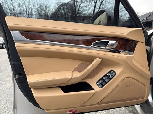 Used 2012 Porsche Panamera S image 18