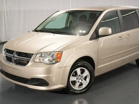 Used 2013 Dodge Grand Caravan SXT image 5