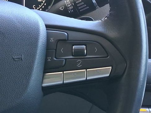 Used 2023 Cadillac XT4 Luxury w/ Driver Awareness Package FWD image 12