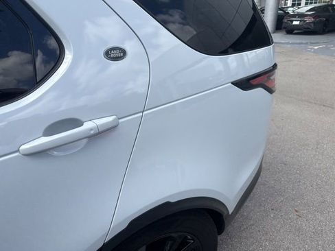 Used 2019 Land Rover Discovery HSE Luxury image 5