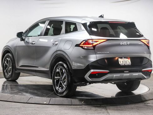 Used 2023 Kia Sportage LX AWD/4WD image 2