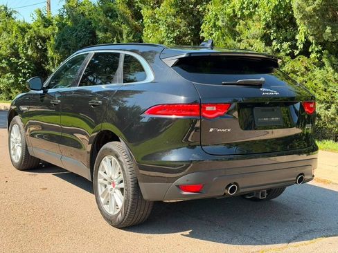 Used 2017 Jaguar F-PACE Prestige AWD/4WD image 3