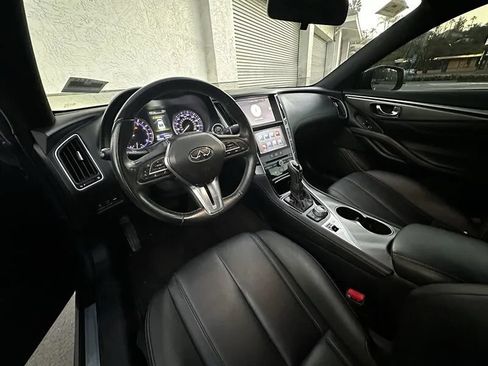 Used 2017 INFINITI Q60 2.0t RWD image 21