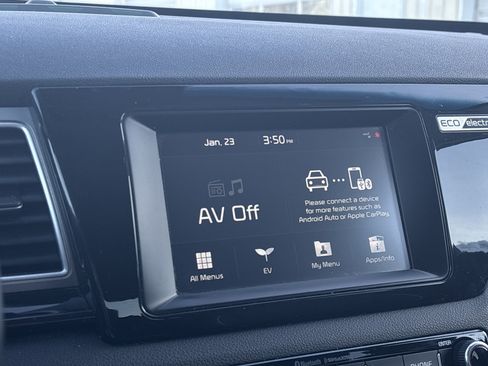 Used 2019 Kia Niro EX image 19