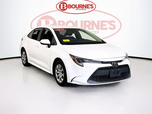 Used 2021 Toyota Corolla LE FWD image 1