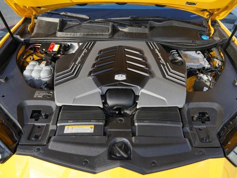 Used 2020 Lamborghini Urus AWD/4WD image 80