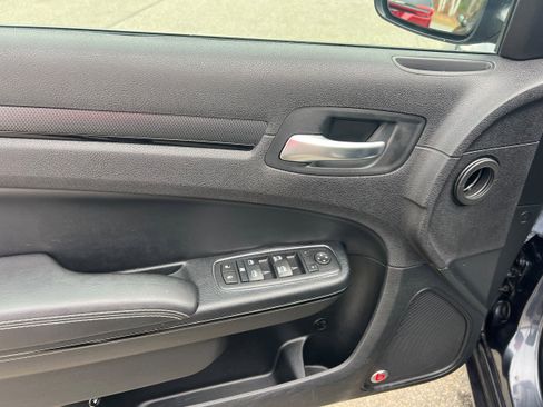Used 2016 Chrysler 300 S image 11