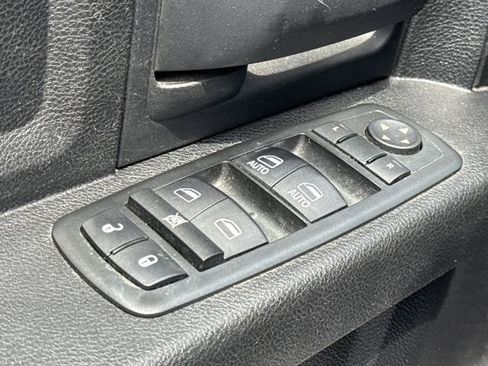Used 2013 RAM 1500 Express RWD image 29
