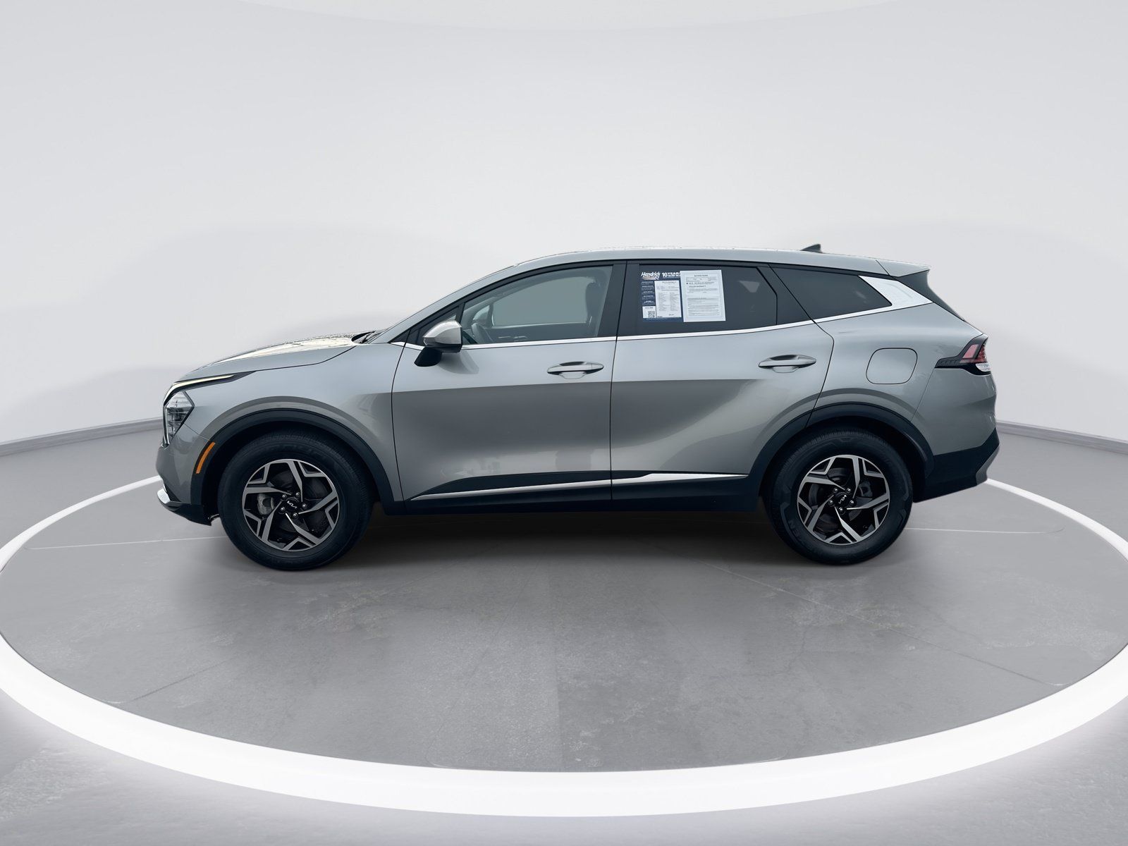 Used 2024 Kia Sportage LX FWD image 6