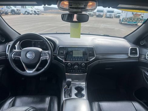 Used 2019 Jeep Grand Cherokee Limited w/ Luxury Group II image 18